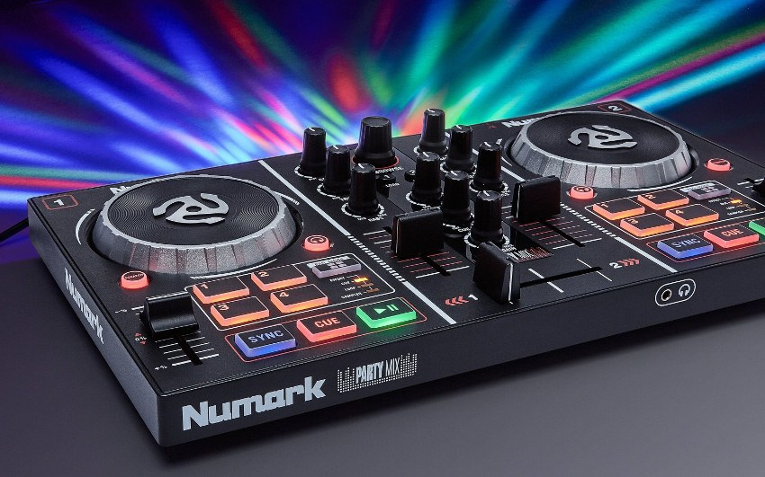 NUMARK - Party Mix kontroler DJ NUMARK - Party Mix kontroler DJ