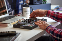 Hercules DJ - Inpulse 200 kontroler dla DJa