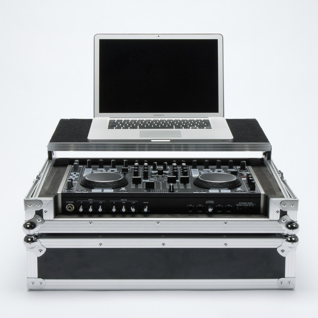 Magma - DJ Controller Workstation MC-6000 Magma - DJ Controller Workstation MC-6000