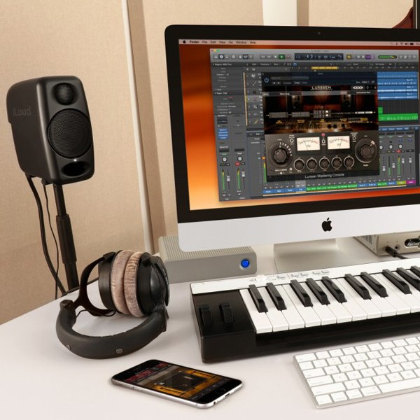 IK iLoud Micro Monitor – para monitorów aktywnych IK iLoud Micro Monitor – para monitorów aktywnych